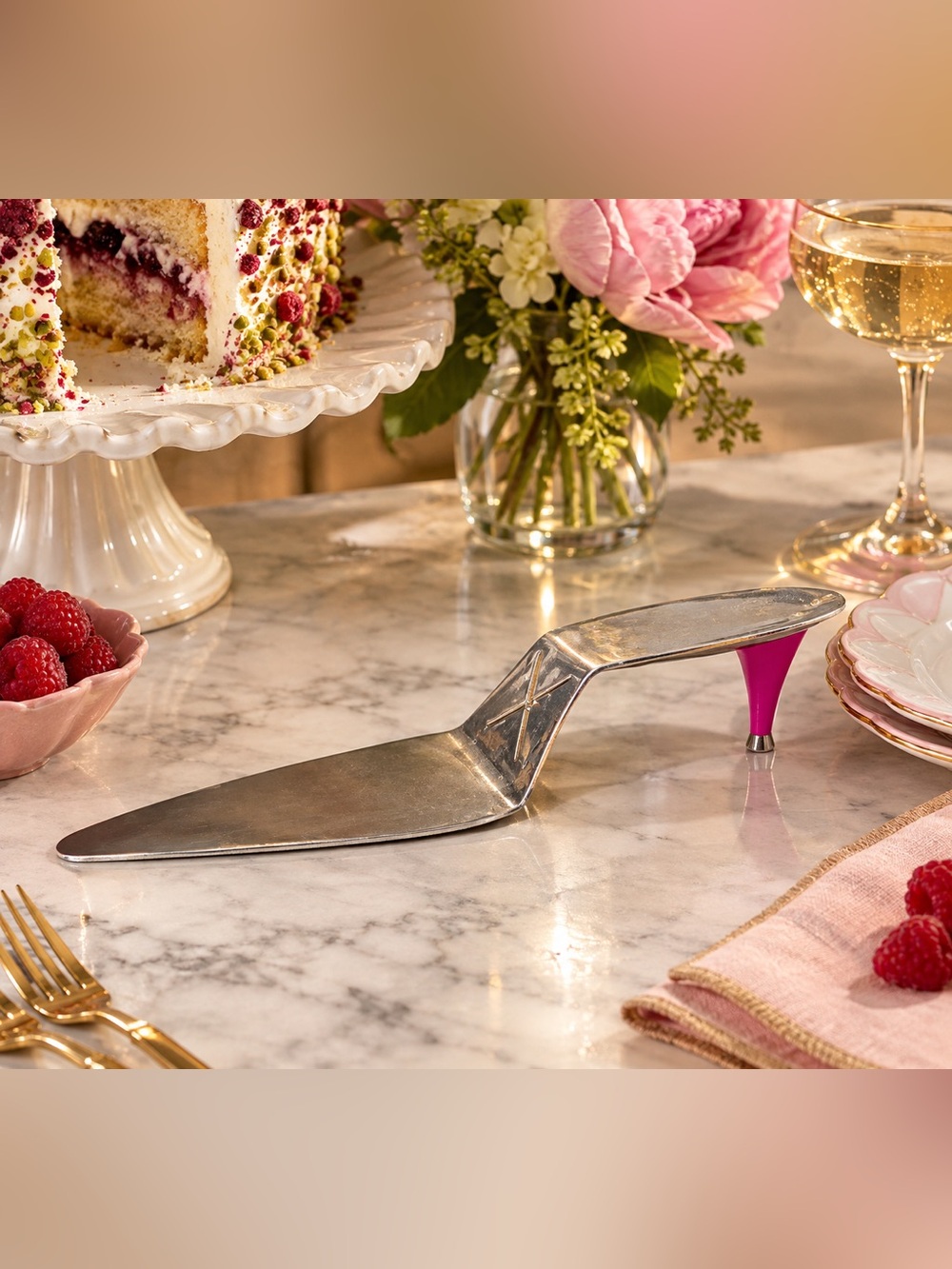 Unique High Heel Stainless Steel Cake & Pie Server - Magnetic Pink Heel
